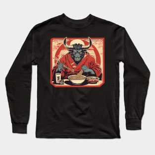 Minotaur eat ramen Long Sleeve T-Shirt